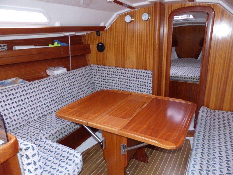 Dufour 35 - 16.JPG